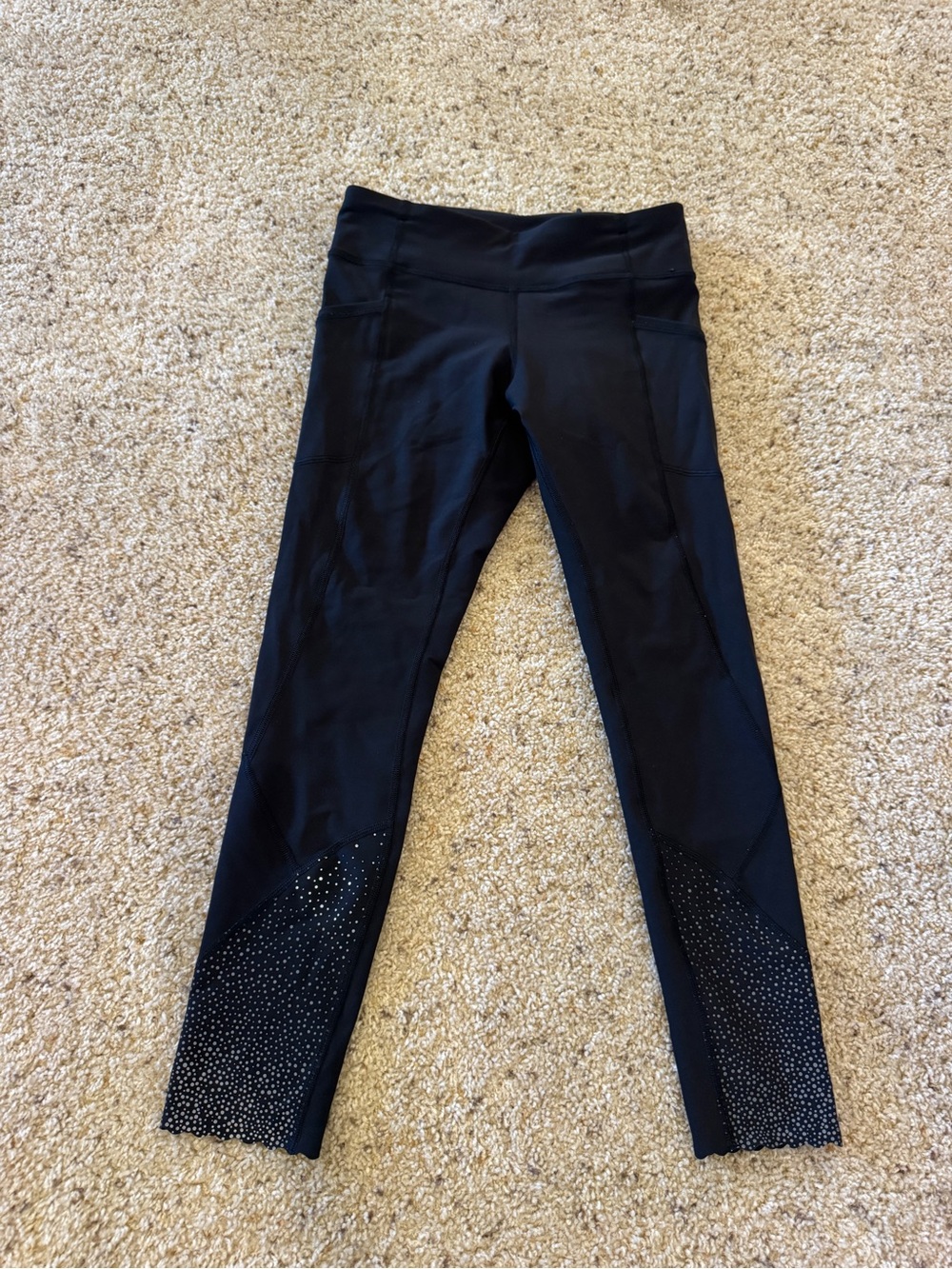 Lululemon tight stuff tight black size 6 leggings